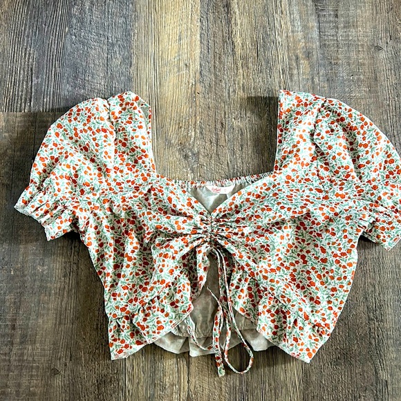 ROMWE Tops - Floral Romwe Top Size Medium